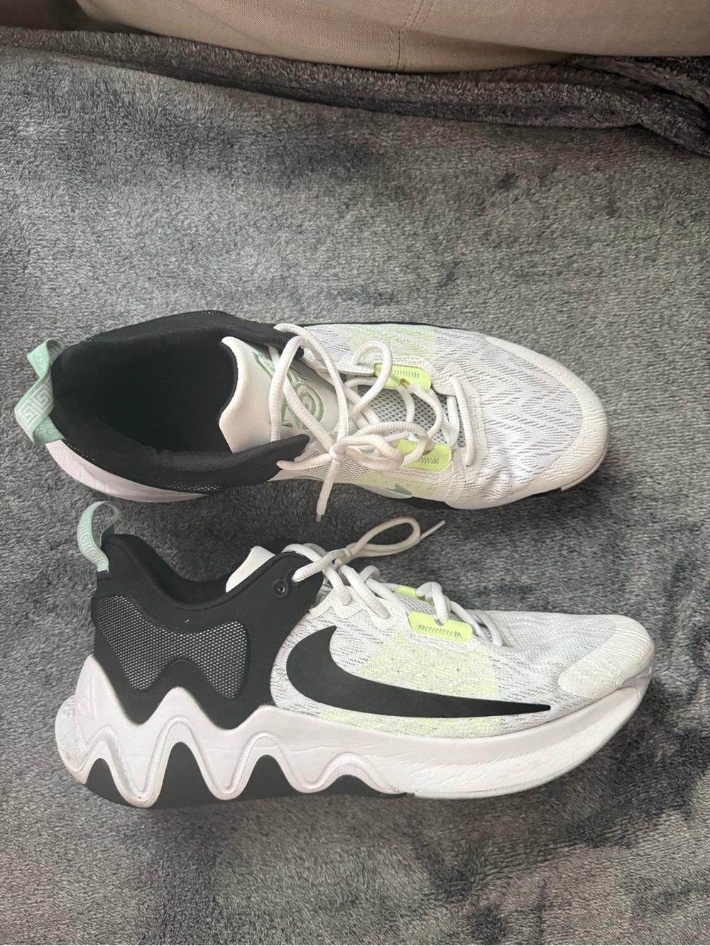 Nike Giannis Immortality 2 Mens Shoes Size 15, Color: White/ Black/Barely Volt - Picture 2 of 3